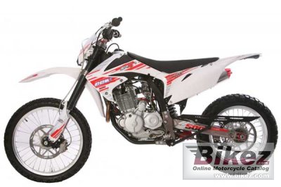 2012 CCM XTR-4 500 photo
